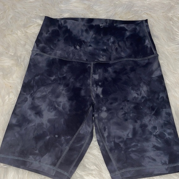 lululemon athletica Pants - lulu biker shorts